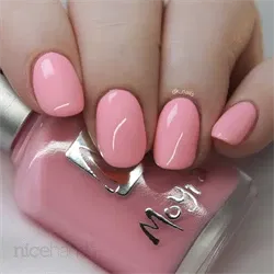 1053 Nola, Moyra Gel look Neglelak